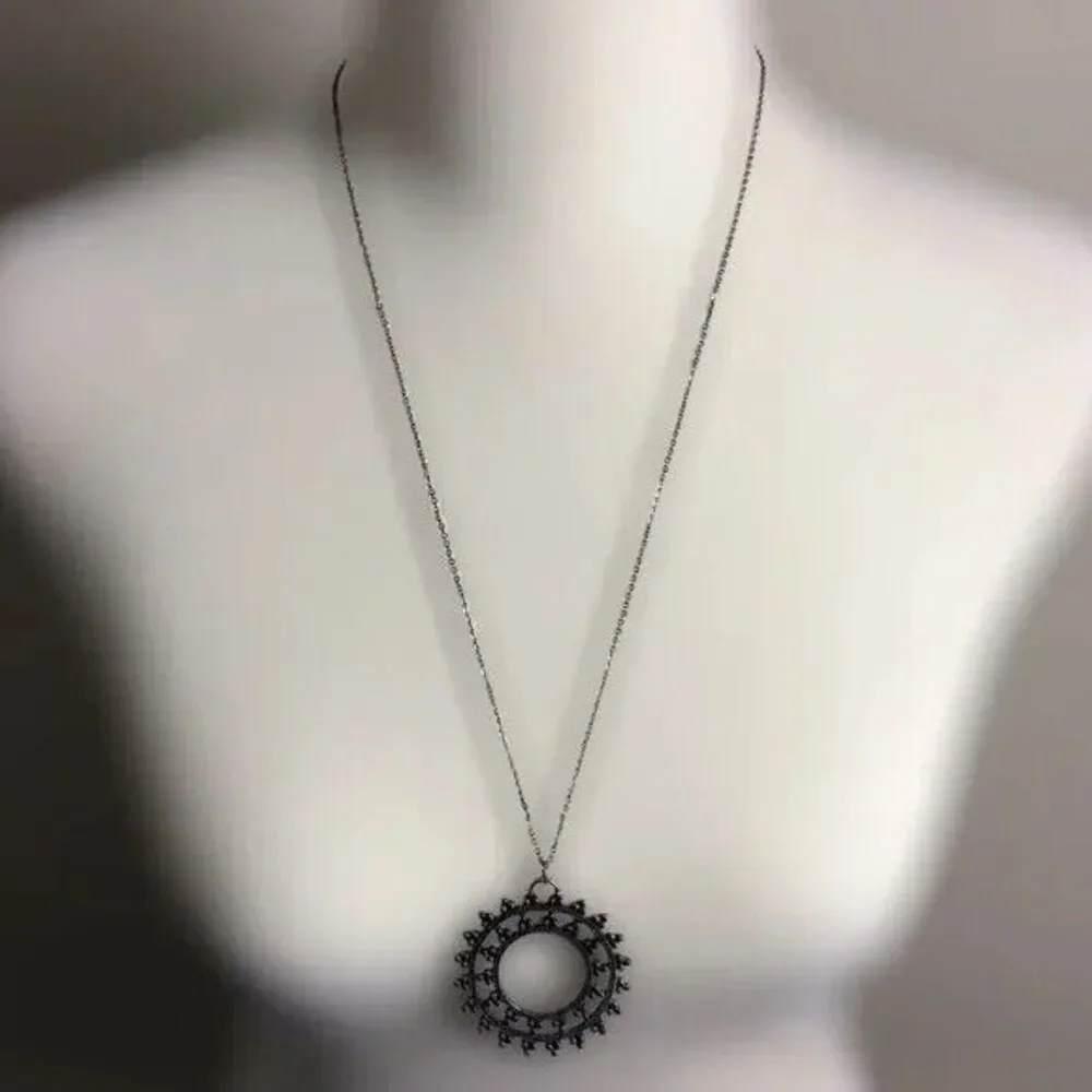 Sun Medallion Pendant Necklace 28in Silver Tone Cable Chain Spring Clasp